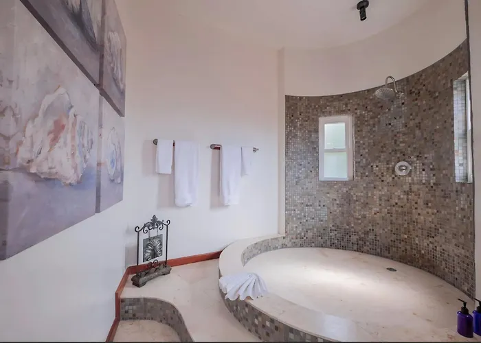 Indigo Homes 2b * San Pedro (Ambergris Caye)